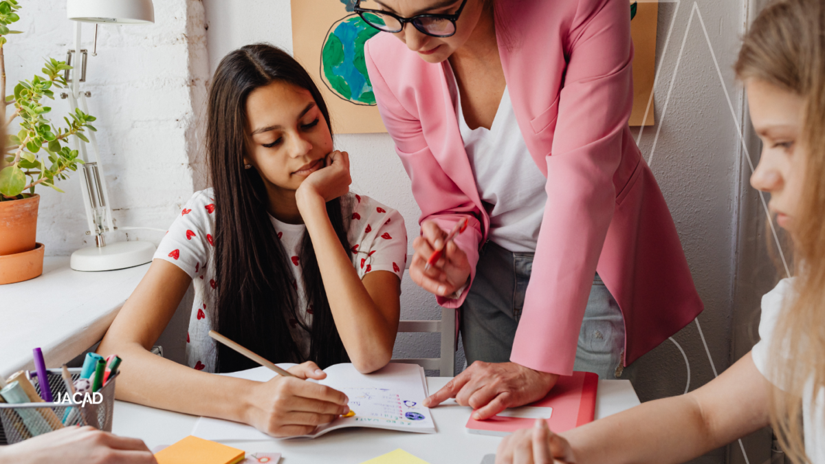 Desigualdade digital e EaD: Como garantir acesso equitativo à educação a distância